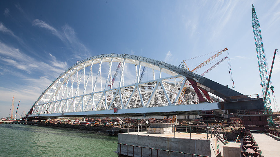 Прямая трансляция транспортировки и установки жд арки Крымского моста