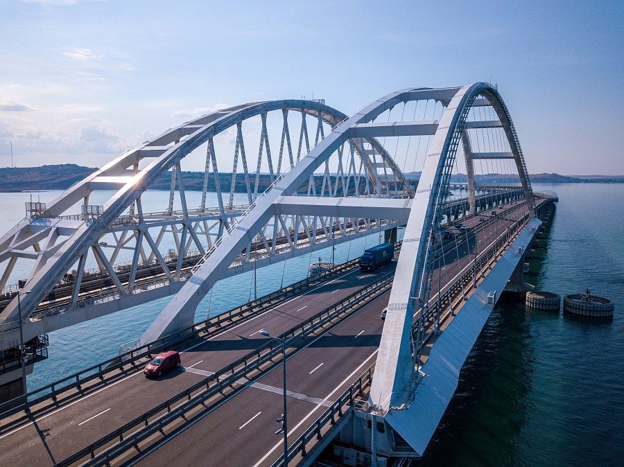   Движение по автомобильной части Крымского моста востановлено