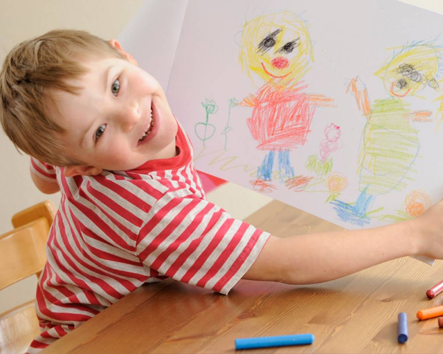 В эти выходные в крымской столице покажут рисунки солнечных детей